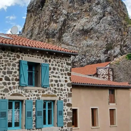 Le Petit Holiday home Pradelles