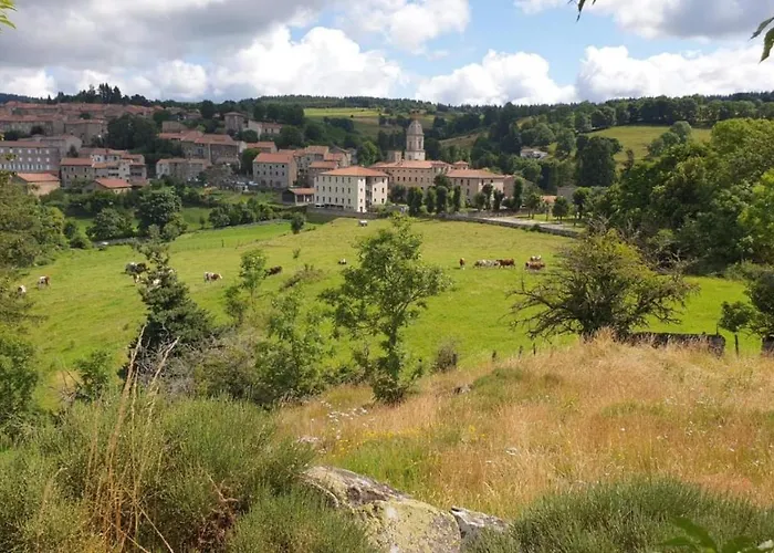 Le Petit Holiday home Pradelles